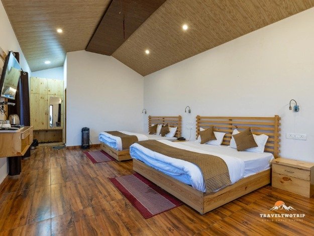 Deodar Stay (4)