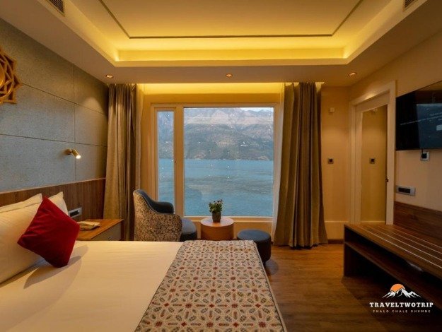 Floating Huts Tehri Lake (2)